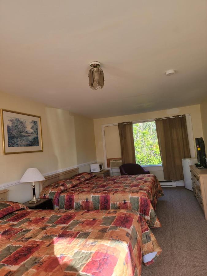 Gateway Motel แกเนอนอเคว ภายนอก รูปภาพ
